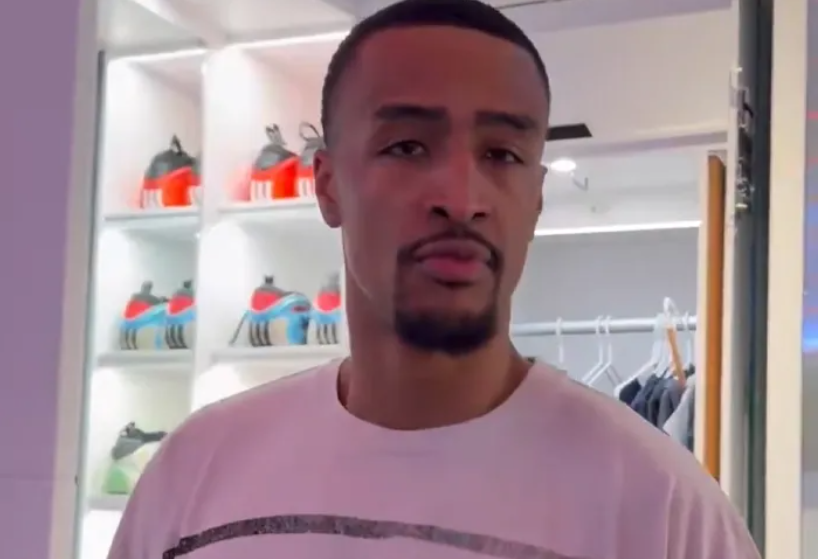 开云官方网站-卢盛赞哈登扛起球队！快船距前六仅4.5胜场 官方晒8数据力挺登哥