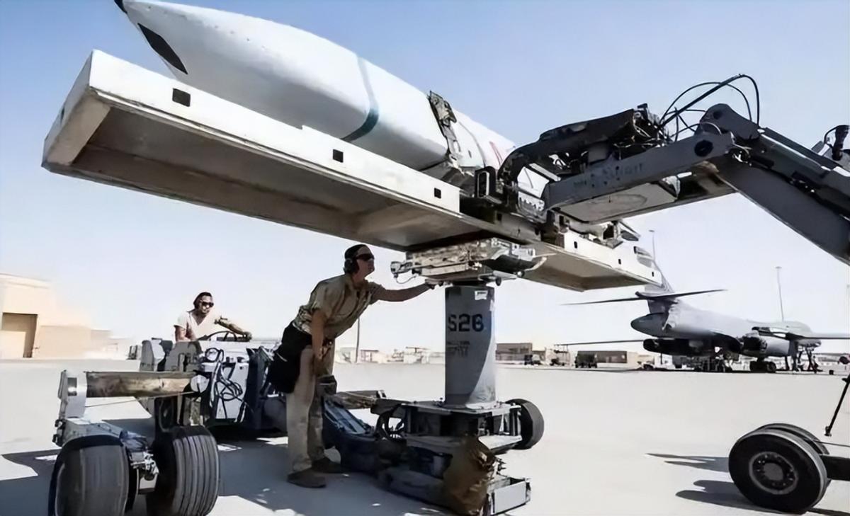 开云官方网站-一发瘫痪全美？美专家急喊中国停手，自己玩了60年却不让中国碰！