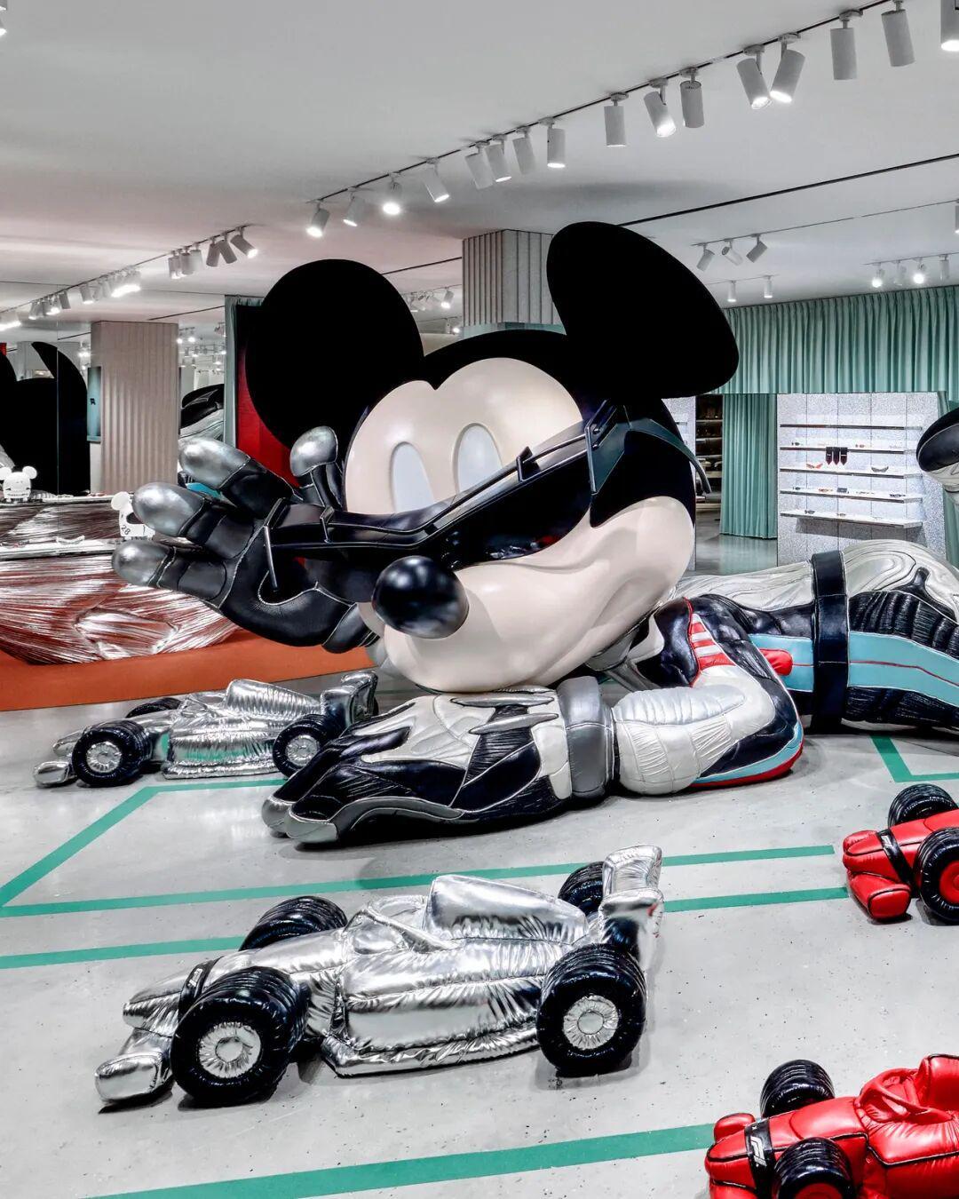 开云直播-本周时尚资讯 ｜赛车“痛城”燃爆，F1还能玩出哪些新花样？