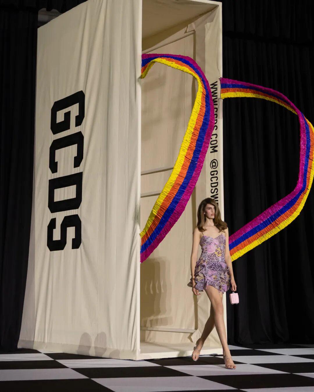 开云直播-本周时尚资讯 ｜赛车“痛城”燃爆，F1还能玩出哪些新花样？